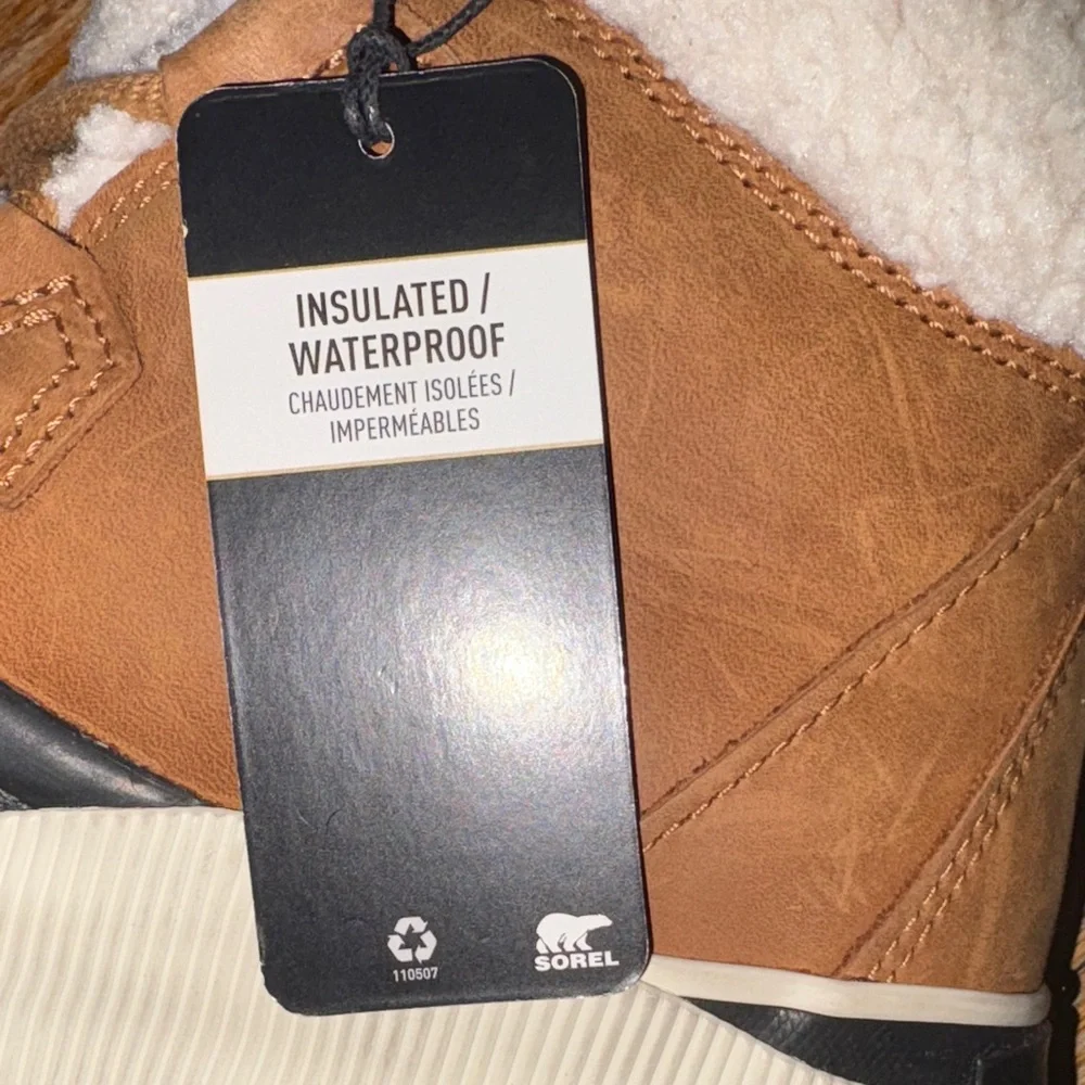 Sorel Brown and Black Winter Boots with Shearling Lining - Picture 5 of 11
